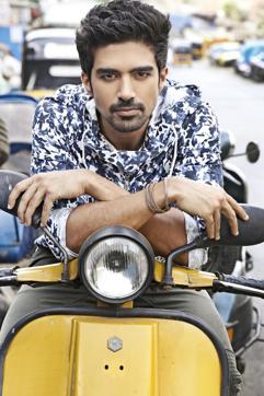 Actor Saqib Saleem is very close to sister Huma Qureshi. (HT Photo) Actor Saqib Saleem is very close to sister Huma Qureshi. (HT Photo)