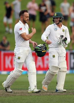 Faf du Plessis (L) and Quinton de Kock (R) of South Africa leave the field at the end of play during day four of the third Test cricket match between New Zealand and South Africa at Seddon Park in Hamilton on Tuesday. (AFP) Faf du Plessis (L) and Quinton de Kock (R) of South Africa leave the field at the end of play during day four of the third Test cricket match between New Zealand and South Africa at Seddon Park in Hamilton on Tuesday. (AFP)