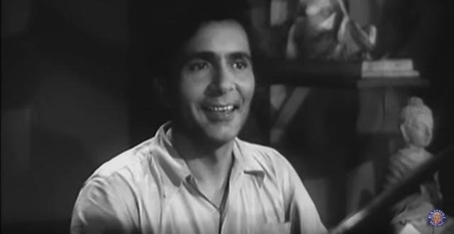 A still from Balraj Sahni starrer Garam Coat (1955)