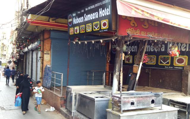 The non-veg food joint closed in Akbari Gate area in Lucknow. (HT Photo)