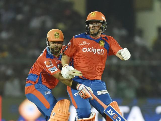 Suresh Raina and Aaron Finch of Gujarat Lions collide while running between the wickets during a match against against Kolkata Knight Riders. Finch was run out and had to make his way to the dugout at the Green Park Stadium, Kanpur on May 19, 2016. (Mohd Zakir/ HT Photo) 