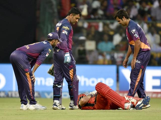 Royal Challengers Bangalore batsman Virat Kohli falls while batting against Rising Pune Supergiants during their IPL match at M Chinnaswamy Stadium, Bengaluru on May 07, 2016. (Virendra Singh Gosain/ HT Photo) 