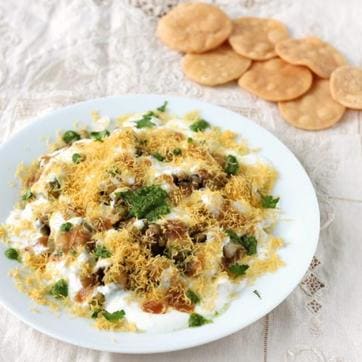 Divyanka Tripathi is a fan of dahi chaat Divyanka Tripathi is a fan of dahi chaat