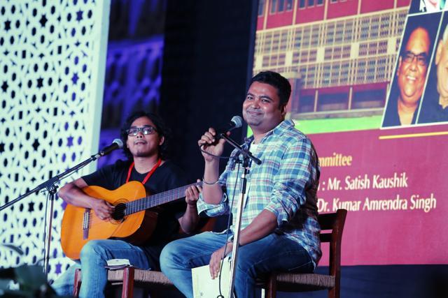 Lyricist Raj Shekhar shelved out short poems on college days.