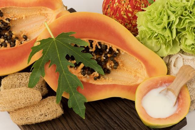 Papaya contains enzymes that help remove dead skin cells. (Shutterstock) Papaya contains enzymes that help remove dead skin cells. (Shutterstock)