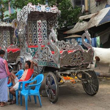 The tangawalas in Rajabazar are happy as all their phaetons have been hired for the Ram Navami festivites. (Ravik Bhattachary/HT Photo)