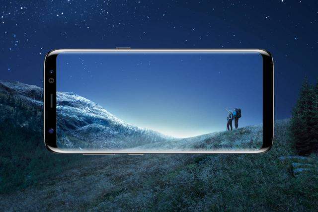 The S8 has an amazing infinity screen and Gorilla Glass 5 in front and back too The S8 has an amazing infinity screen and Gorilla Glass 5 in front and back too