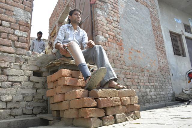 Sujit Singh’s brother outside their house in Asalat Nagar in Murad Nagar, Ghaziabad. (Sakib Ali/HT Photo) Sujit Singh’s brother outside their house in Asalat Nagar in Murad Nagar, Ghaziabad. (Sakib Ali/HT Photo)
