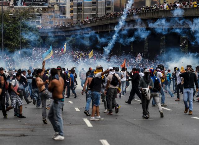 Youth Shot Dead During Protest Against Venezuela President Maduro ...