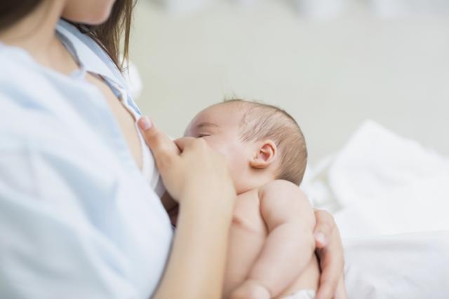 If the symptoms of postpartum depression last for more than a couple of weeks, the mother should seek social and medical support. (AFP/iStock) If the symptoms of postpartum depression last for more than a couple of weeks, the mother should seek social and medical support. (AFP/iStock)