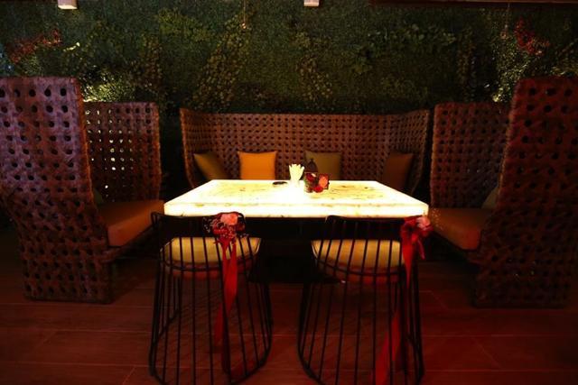 The gastropub also serves sheesha. (HT Photo) The gastropub also serves sheesha. (HT Photo)