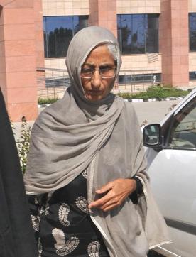 Jaswinder Kaur at the senior superintendent of police’s office in SAS Nagar on Monday. (Keshav Singh/HT) Jaswinder Kaur at the senior superintendent of police’s office in SAS Nagar on Monday. (Keshav Singh/HT)