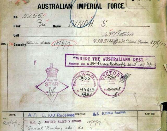 The record of which medals Sarn Singh won and a note indicating that his name is included at the Messines Ridge British cemetery memorial in Belgium. (National Archives of Australia)