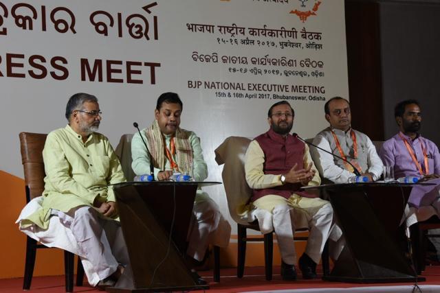 Union minister Prakash Javedkar addresses press meet in Bhubaneshwar on Sunday . (HT Photo)