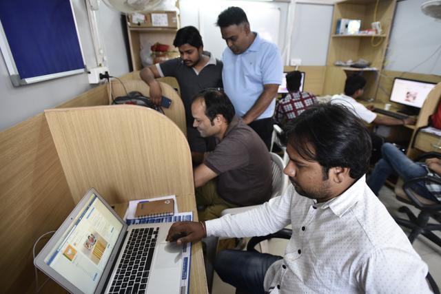 Members of BJP’s IT cell at the party’s headquarters on Pandit Pant Marg. (Burhaan Kinu/HT PHOTO) Members of BJP’s IT cell at the party’s headquarters on Pandit Pant Marg. (Burhaan Kinu/HT PHOTO)