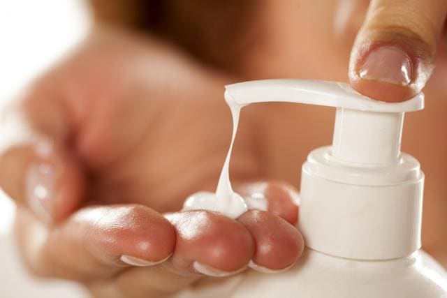 While travelling, we often forget our skincare regime. Make sure you moisturise and hydrate your skin in advance. (Shutterstock) While travelling, we often forget our skincare regime. Make sure you moisturise and hydrate your skin in advance. (Shutterstock)