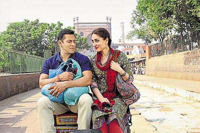 A still from Bajrangi Bhaijaan. One can see Red Fort in the background. A still from Bajrangi Bhaijaan. One can see Red Fort in the background.