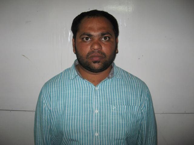 The accused Vamsi Krishna who sent an email to Mumbai police from a fake account. (HT Photo)