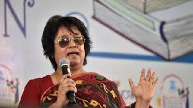 Exiled Bangladeshi author Taslima Nasreen twitted and claimed that the imam who issued a fatwa to blacken her face in June 2006, did not pay up the amount when one of her friends smeared ink on her face. (HT Photo)