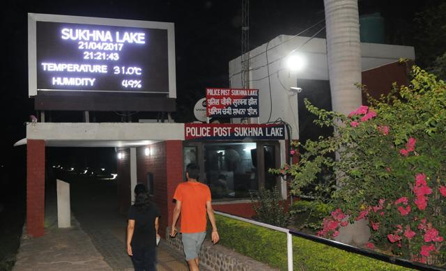 A display screen installed atop the police post at the entry to Sukhna Lake. (HT Photo) A display screen installed atop the police post at the entry to Sukhna Lake. (HT Photo)
