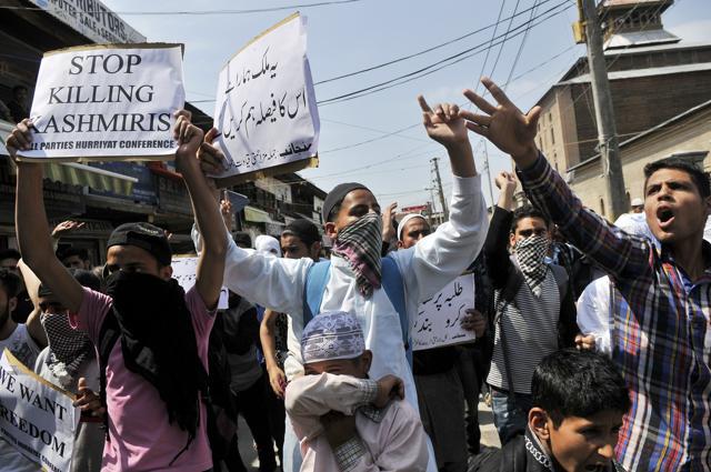 Kashmiri protesters shout slogans during a protest outside Jamia Masjid, Kashmir's grand mosque in Srinagar. (Waseem Andrabi / Hindustan Times) Kashmiri protesters shout slogans during a protest outside Jamia Masjid, Kashmir's grand mosque in Srinagar. (Waseem Andrabi / Hindustan Times)