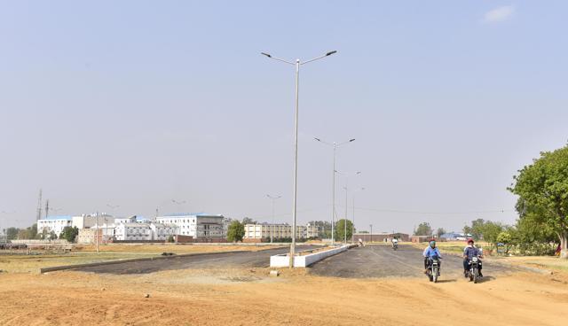 IIM Amritsar committee has demanded another access road from NH15, but they are yet to come up with a clear plan on this. (Gurpreet Singh/HT photo)