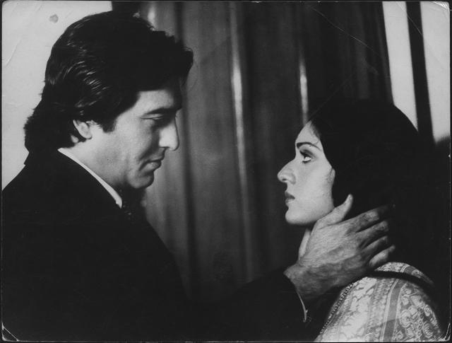 Vinod Khanna and Meenakshi Seshadri in Mahaadev. (HT Photo)