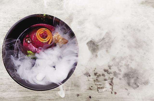 A chef who overuses smoke in his dishes aspires to make it to Instagram and not Michelin (iSTOCK)