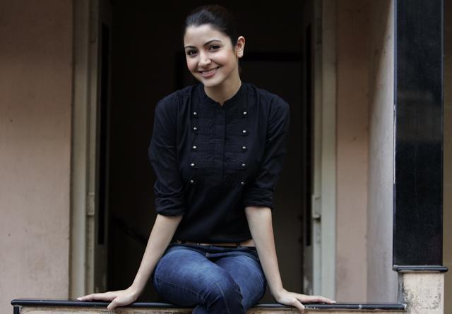 Actor Anushka Sharma supports Akshay Kumar’s initiative—Bharat Ke Veer. (HT Photo/Vijayanand Gupta) Actor Anushka Sharma supports Akshay Kumar’s initiative—Bharat Ke Veer. (HT Photo/Vijayanand Gupta)