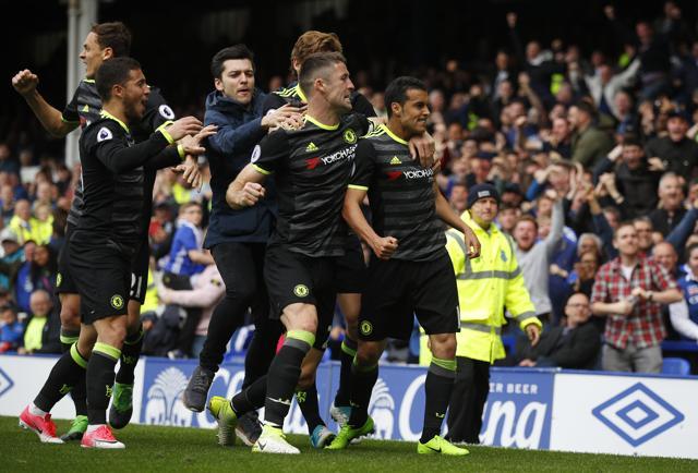Chelsea's Pedro celebrates after scoring their first goal against Everton. (REUTERS) Chelsea's Pedro celebrates after scoring their first goal against Everton. (REUTERS)