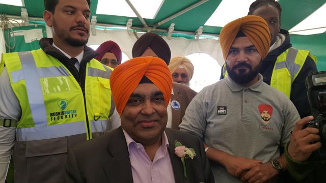 Indian high commissioner YK Sinha donned a saffron ‘pagri’ at the Baisakhi event in London on Saturday. (HT photo) Indian high commissioner YK Sinha donned a saffron ‘pagri’ at the Baisakhi event in London on Saturday. (HT photo)