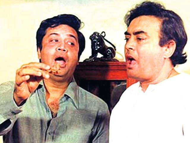The late actors, Sanjeev Kumar and Deven Varma starred in the cult hit, Angoor. The late actors, Sanjeev Kumar and Deven Varma starred in the cult hit, Angoor.