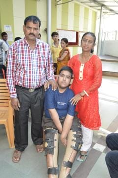 Tuhin with his parents Samiran and Sujata Dey. (HT PHOTO)