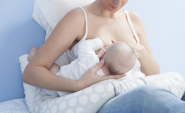 Cotton is often the fabric of choice for nursing bras because it dries quickly. (Shutterstock) Cotton is often the fabric of choice for nursing bras because it dries quickly. (Shutterstock)