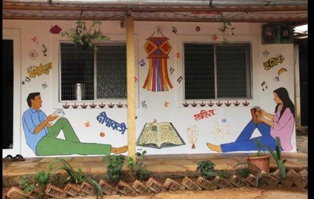 Artists have tried to capture the love for reading through their murals. (HT) Artists have tried to capture the love for reading through their murals. (HT)