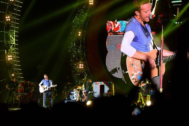 Rock band Coldplay performs at Global Citizen Festival, Mumbai. (Pratik Chorge/HT photo)