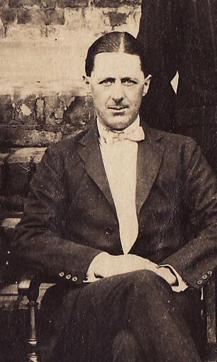 JC Higgins, early 1900s. (Imasi: The Maharaj Kumari Binodini Devi Foundation) JC Higgins, early 1900s. (Imasi: The Maharaj Kumari Binodini Devi Foundation)