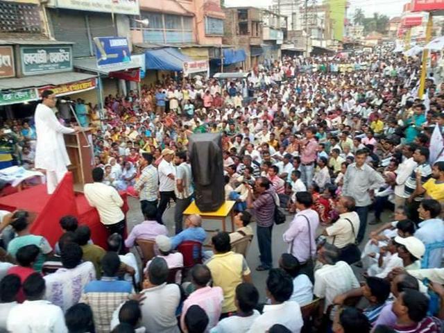 DYFI convention in Burdwan this year. Lok Sabha MP and CPI(M) politburo member Mohammad Salim is the speaker. (HT Photo) DYFI convention in Burdwan this year. Lok Sabha MP and CPI(M) politburo member Mohammad Salim is the speaker. (HT Photo)