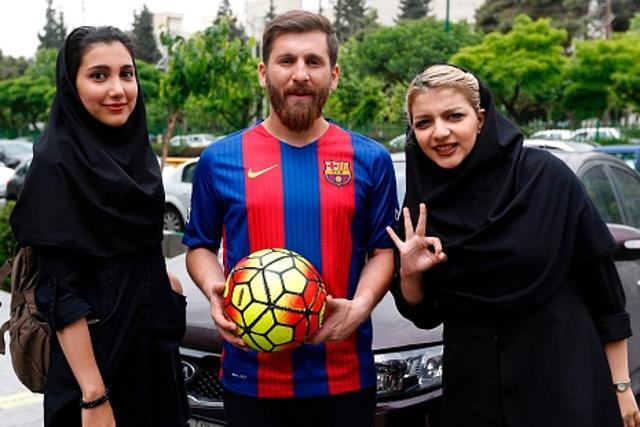 Lionel Messi lookalike mesmerizes Iran, booked for ...