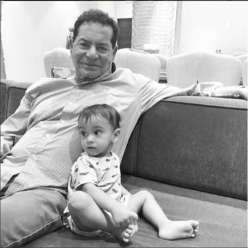The youngest and the oldest of the Khan family: This is Arpita and Aayush’s son Ahil with grand-dad Salim Khan.