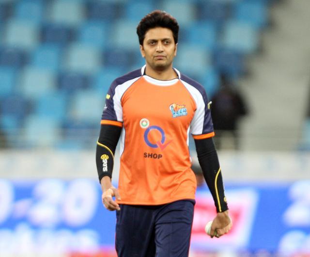 Riteish Deshmukh was captain of the Veer Marathi cricket team. Riteish Deshmukh was captain of the Veer Marathi cricket team.