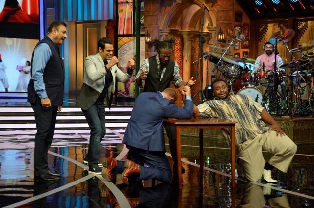 Big E and Kofi Kingston at the IPL Extraa Innings set with Matthew Hayden and Ravi Shastri. (Sony)
