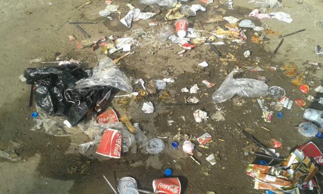 The waste lying outside the venue. (HT) The waste lying outside the venue. (HT)