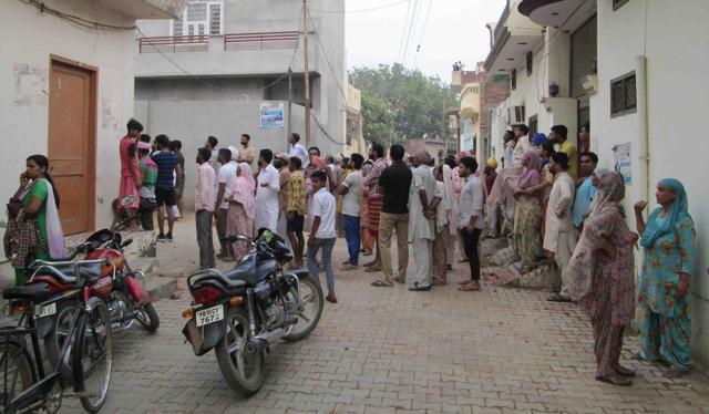 Outside the dera where the clash took place. (HT Photo)