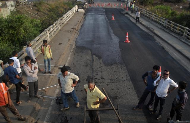 The cement structure of the road is currently being repaired. (Prashant Waydande/HT)
