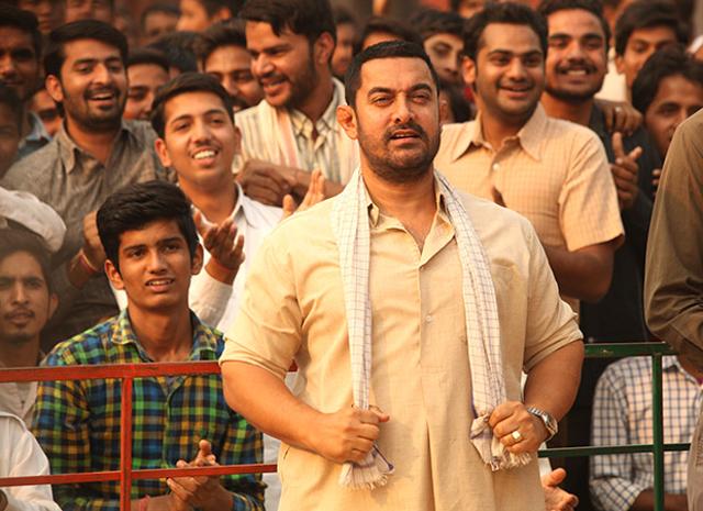 Aamir Khan plays the father in the movie. Aamir Khan plays the father in the movie.