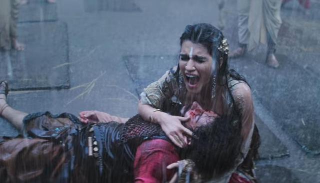 Actor Kriti Sanon in a still from Raabta, starring Sushant Singh Rajput and Jim Sarbh.