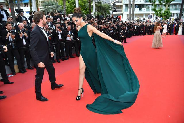 Deepika Padukone on the red carpet. (AFP)