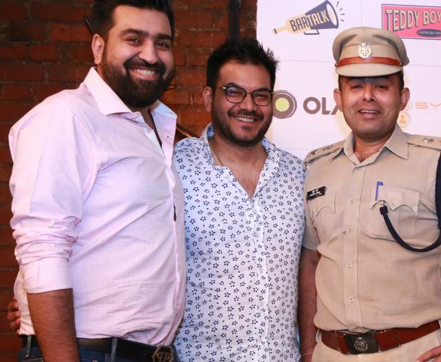 Restaurateurs Priyank Sukhija and Umang Tewari with DCP Madhur Verma. (Amal KS/Hindustan Times) Restaurateurs Priyank Sukhija and Umang Tewari with DCP Madhur Verma. (Amal KS/Hindustan Times)