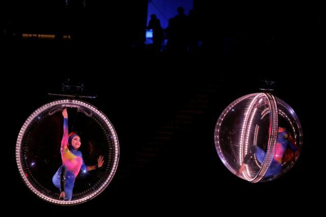 Gymnasts perform during the last show of the Ringling Bros. (Reuters Photo) Gymnasts perform during the last show of the Ringling Bros. (Reuters Photo)